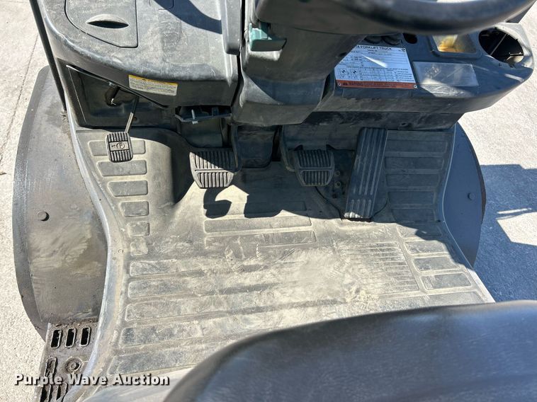 image for item EK2926 Toyota 8FGU30 forklift