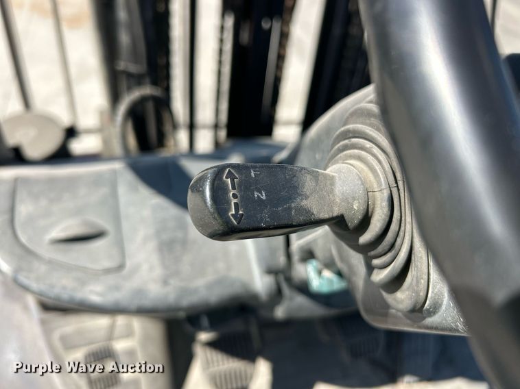 image for item EK2926 Toyota 8FGU30 forklift