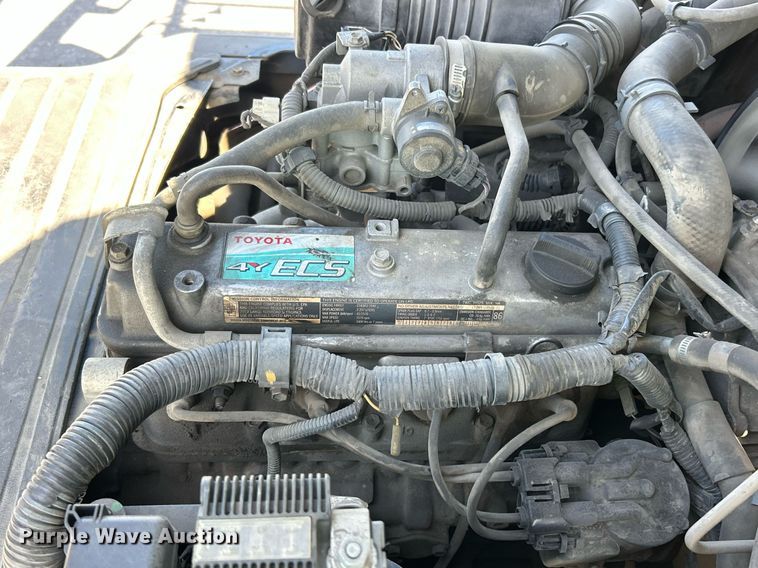 image for item EK2926 Toyota 8FGU30 forklift