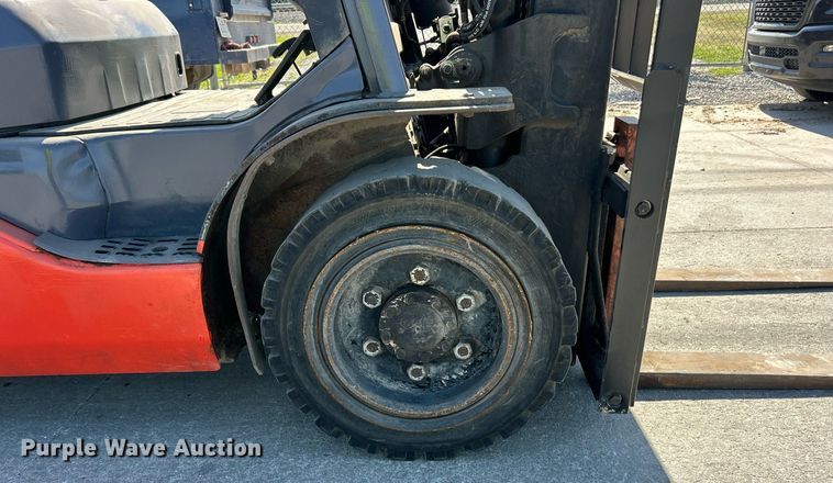 image for item EK2926 Toyota 8FGU30 forklift