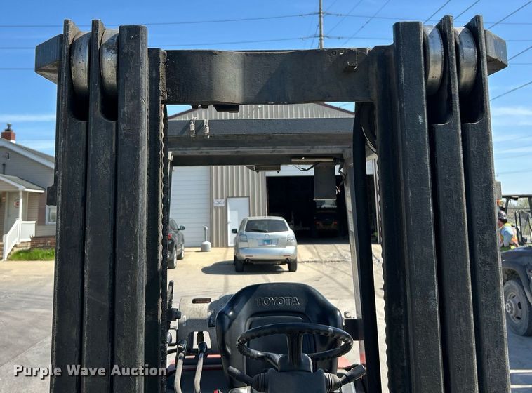 image for item EK2927 Toyota 7FGU25 forklift