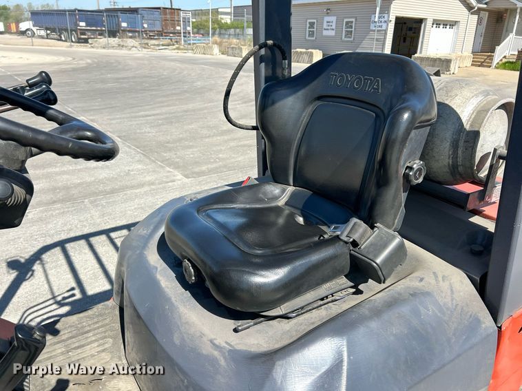 image for item EK2927 Toyota 7FGU25 forklift