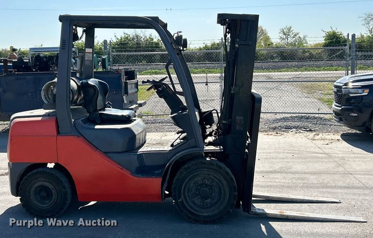 image for item EK2929 Toyota 8FGU30 forklift
