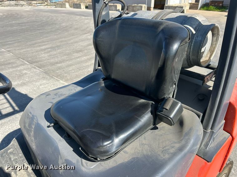 image for item EK2929 Toyota 8FGU30 forklift