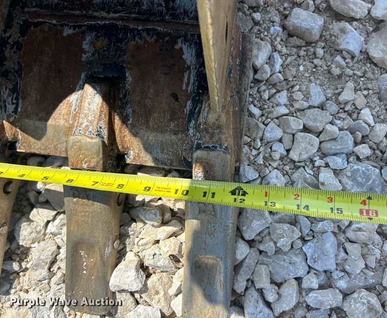 image for item EK2930 2020 Caterpillar 303.5 CR mini excavator