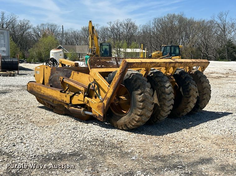 image for item EK2931 1999 Reynolds 14CS scraper