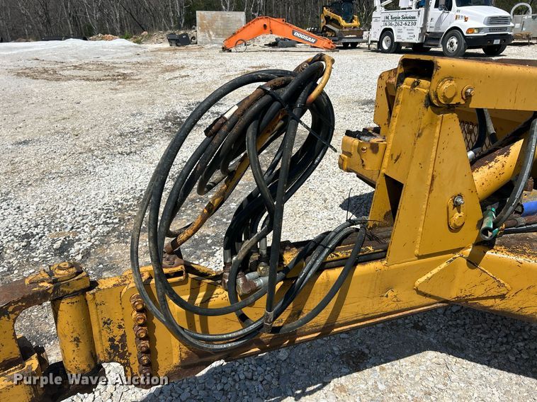 image for item EK2931 1999 Reynolds 14CS scraper