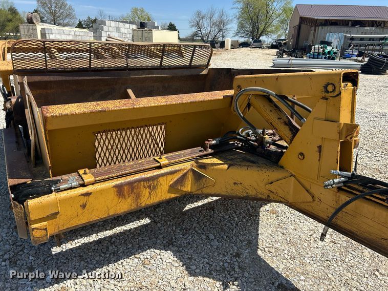 image for item EK2931 1999 Reynolds 14CS scraper