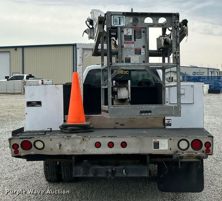 image for item EK2935 2008 Ford F550 Super Duty XL bucket truck