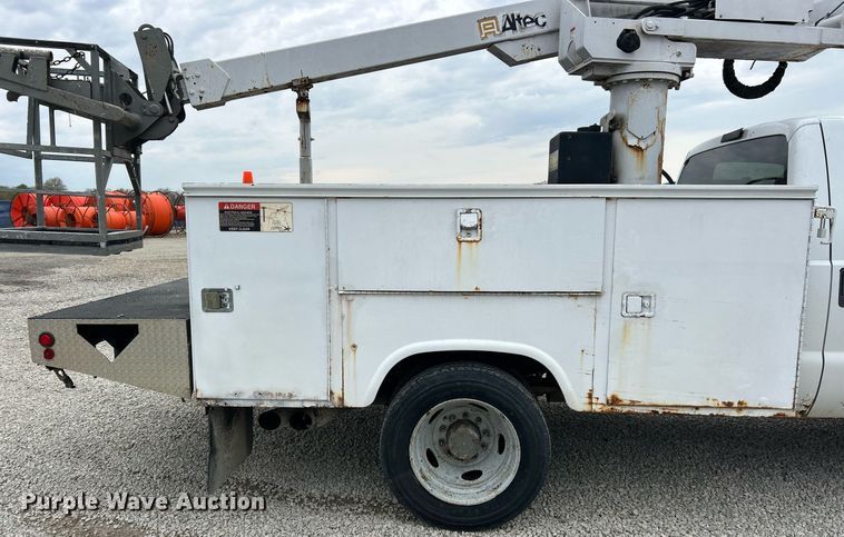 image for item EK2935 2008 Ford F550 Super Duty XL bucket truck