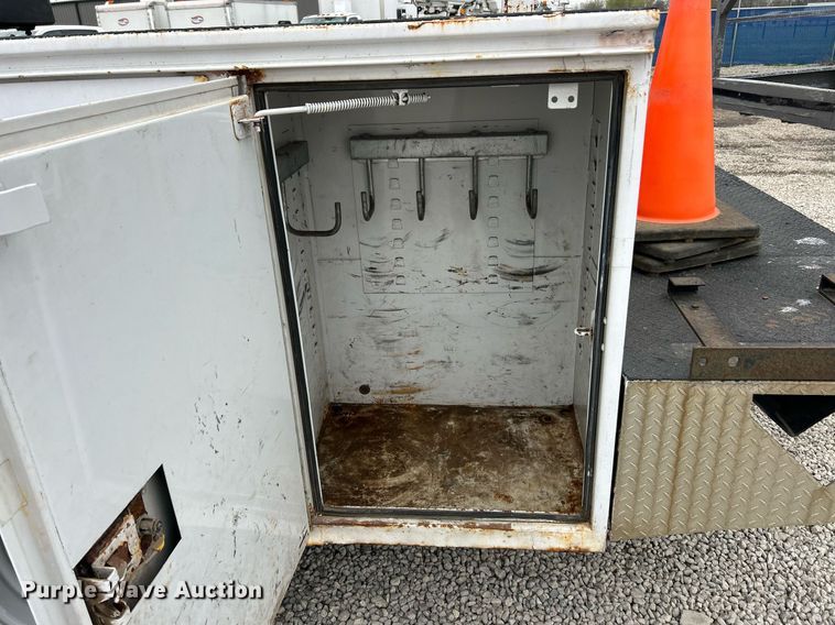 image for item EK2935 2008 Ford F550 Super Duty XL bucket truck