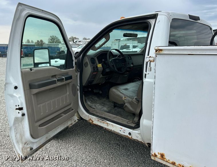 image for item EK2935 2008 Ford F550 Super Duty XL bucket truck