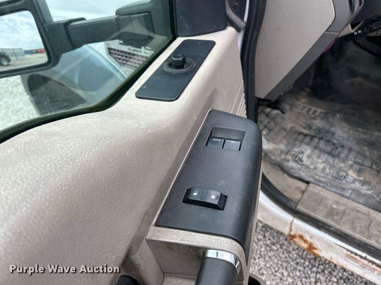 image for item EK2935 2008 Ford F550 Super Duty XL bucket truck