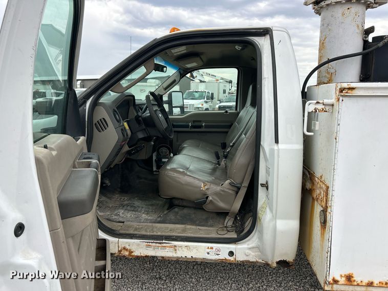 image for item EK2935 2008 Ford F550 Super Duty XL bucket truck