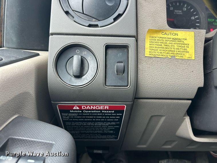 image for item EK2935 2008 Ford F550 Super Duty XL bucket truck