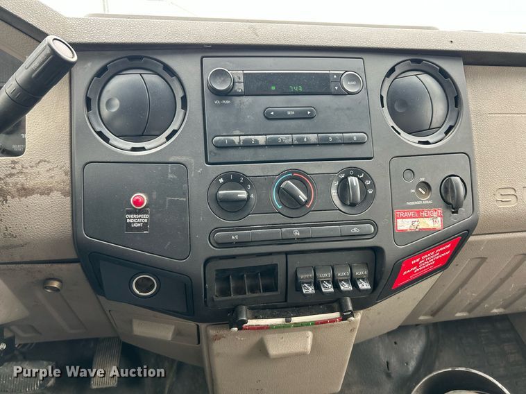 image for item EK2935 2008 Ford F550 Super Duty XL bucket truck