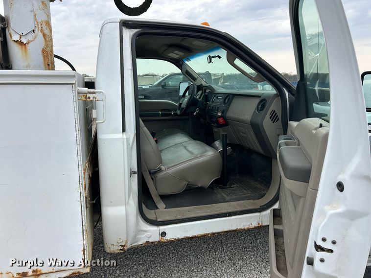 image for item EK2935 2008 Ford F550 Super Duty XL bucket truck
