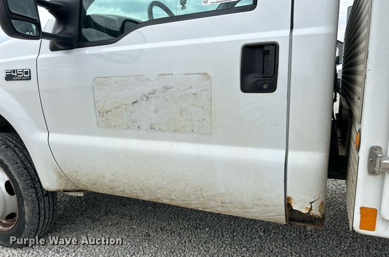 image for item EK2936 2004 Ford F450 Super Duty XL bucket truck