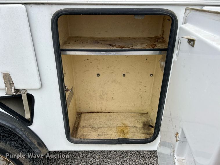 image for item EK2936 2004 Ford F450 Super Duty XL bucket truck