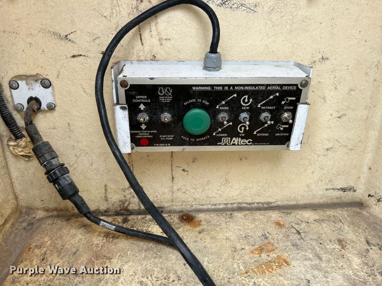 image for item EK2936 2004 Ford F450 Super Duty XL bucket truck