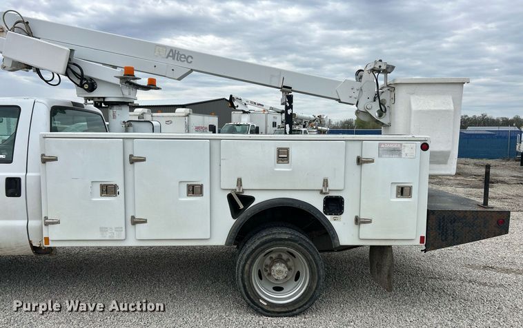 image for item EK2936 2004 Ford F450 Super Duty XL bucket truck