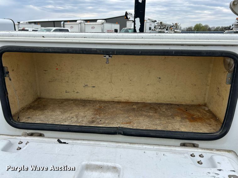 image for item EK2936 2004 Ford F450 Super Duty XL bucket truck