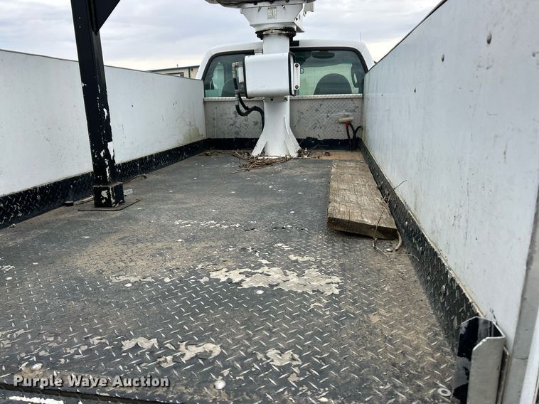 image for item EK2936 2004 Ford F450 Super Duty XL bucket truck