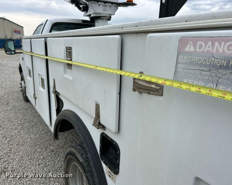 image for item EK2936 2004 Ford F450 Super Duty XL bucket truck