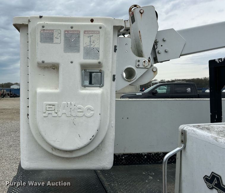 image for item EK2936 2004 Ford F450 Super Duty XL bucket truck