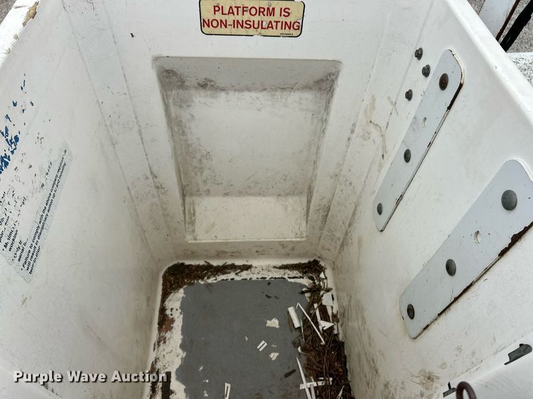 image for item EK2936 2004 Ford F450 Super Duty XL bucket truck