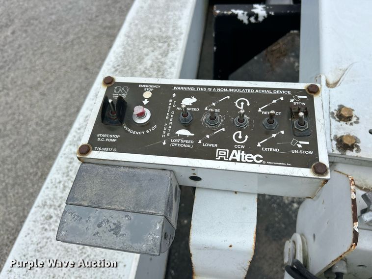 image for item EK2936 2004 Ford F450 Super Duty XL bucket truck