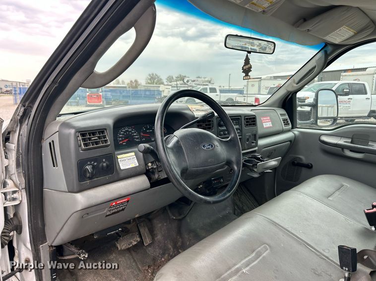 image for item EK2936 2004 Ford F450 Super Duty XL bucket truck