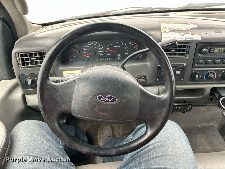 image for item EK2936 2004 Ford F450 Super Duty XL bucket truck