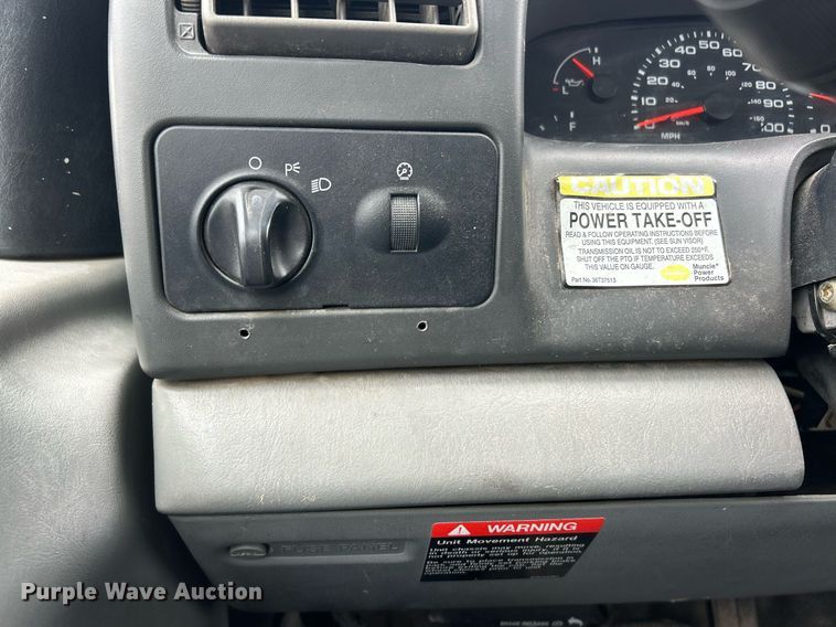 image for item EK2936 2004 Ford F450 Super Duty XL bucket truck