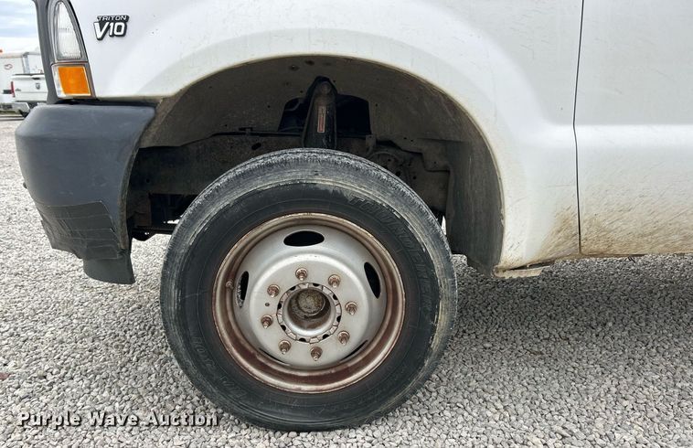 image for item EK2936 2004 Ford F450 Super Duty XL bucket truck