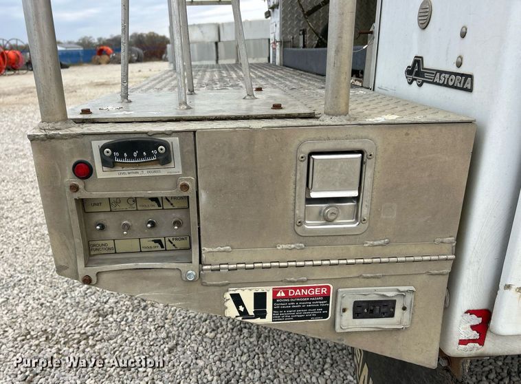 image for item EK2937 2009 Ford F550 Super Duty XL bucket truck