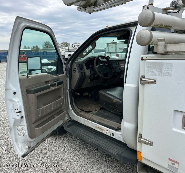 image for item EK2937 2009 Ford F550 Super Duty XL bucket truck