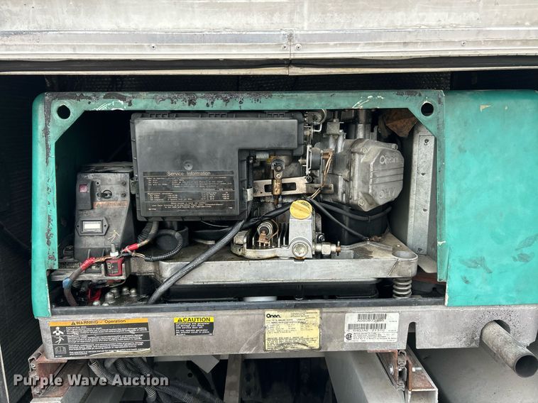 image for item EK2938 2006 GMC C5500 bucket truck