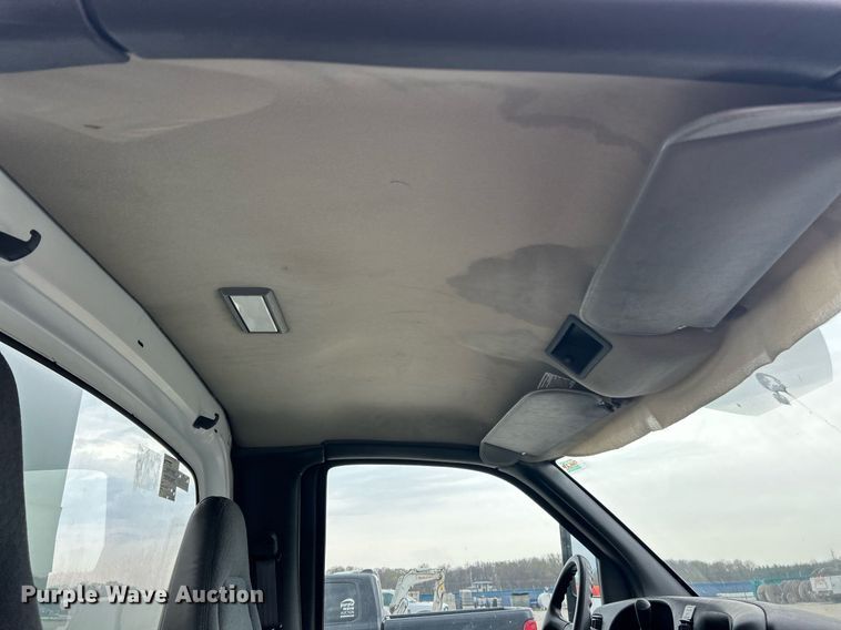 image for item EK2938 2006 GMC C5500 bucket truck