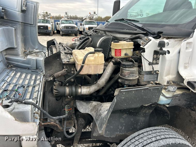 image for item EK2938 2006 GMC C5500 bucket truck