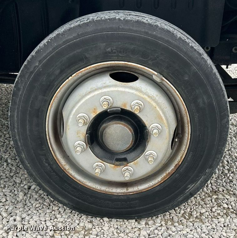 image for item EK2938 2006 GMC C5500 bucket truck