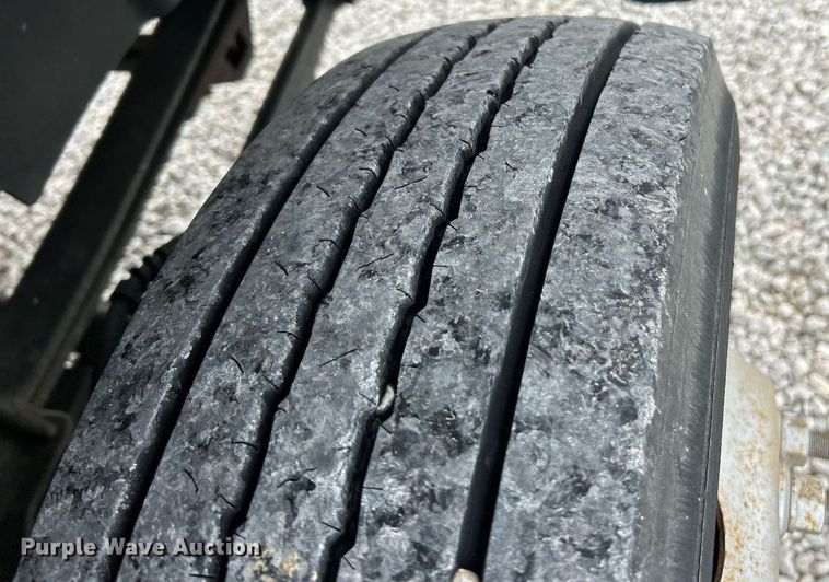 image for item EK2938 2006 GMC C5500 bucket truck