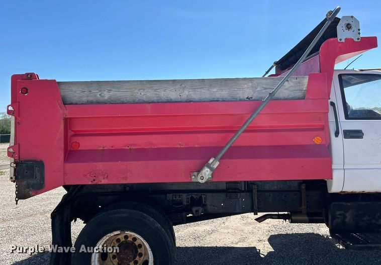 image for item EK2954 1999 GMC C6500 dump truck