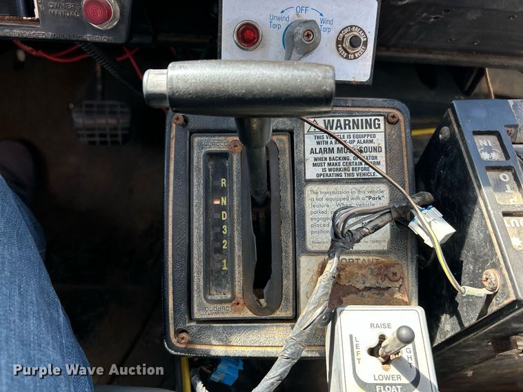 image for item EK2954 1999 GMC C6500 dump truck