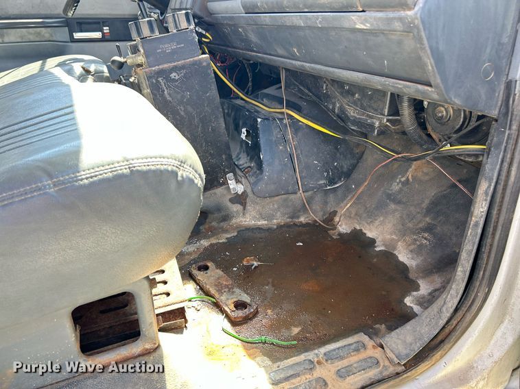 image for item EK2954 1999 GMC C6500 dump truck