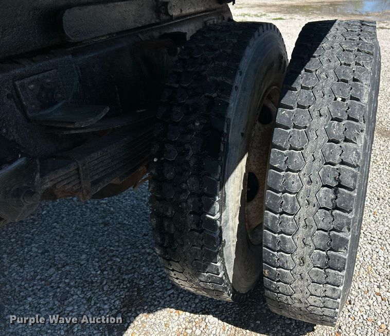 image for item EK2954 1999 GMC C6500 dump truck