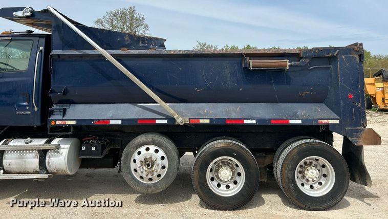 image for item EK2969 2007 Sterling  L8500 dump truck