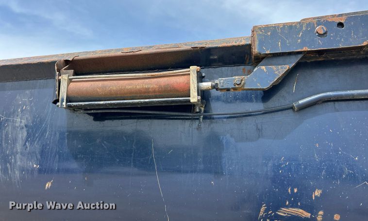 image for item EK2969 2007 Sterling  L8500 dump truck