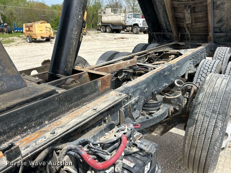 image for item EK2969 2007 Sterling  L8500 dump truck