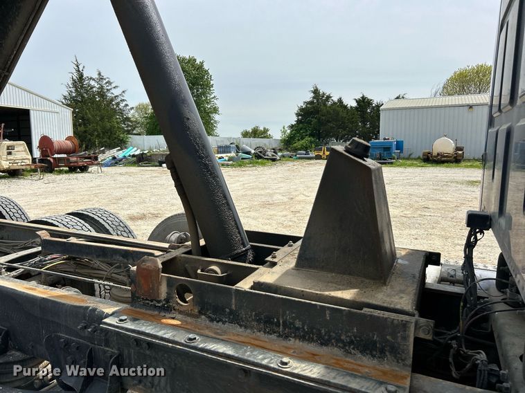 image for item EK2969 2007 Sterling  L8500 dump truck